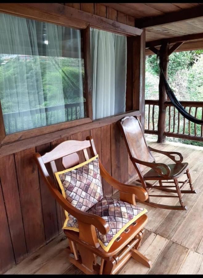 Hostal Y Cabanas Los Juanes 贾丁 外观 照片