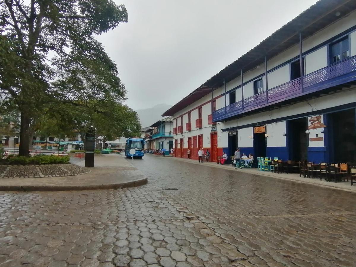 Hostal Y Cabanas Los Juanes 贾丁 外观 照片