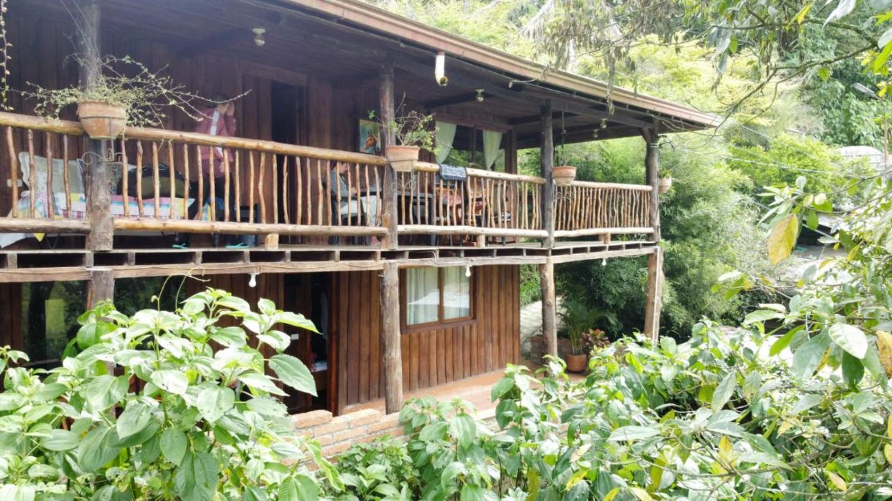 Hostal Y Cabanas Los Juanes 贾丁 外观 照片