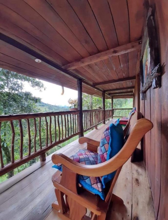 Hostal Y Cabanas Los Juanes 贾丁 外观 照片